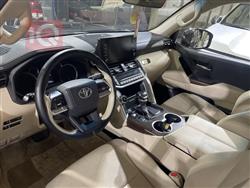 تۆیۆتا لاند کروزەر